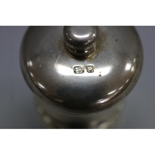 1353 - Modern hallmarked sterling silver pepper grinder, marked for DRM, London, 2000s, approx 10.5cm H x 5... 