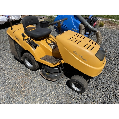 273 - Estate Senator Tiga JR-92  SN 54438   sit on mower, with back catcher, Owners Manual and booklets et... 