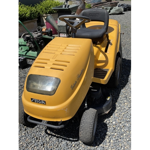 273 - Estate Senator Tiga JR-92  SN 54438   sit on mower, with back catcher, Owners Manual and booklets et... 