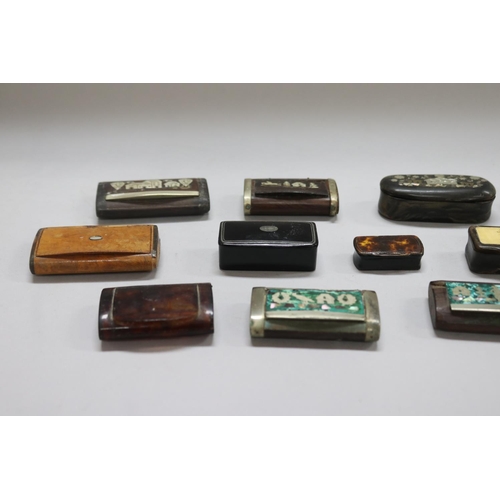 1119 - Good assorted lot of antique & later snuff boxes, to include horn & wooden examples