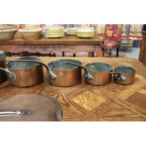 1237 - Set of antique French copper & wrought iron saucepans with a lid, approx 26cm dia (excluding handle)... 