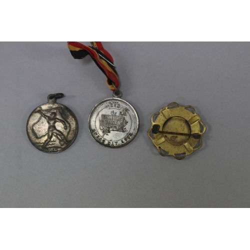 71 - Good lot of: i) HMAS Sydney enamel lapel or sweetheart badge, ii) ANZAC Day 1918 charity medal, iii)... 