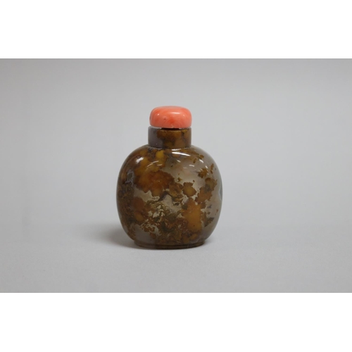 5 - Chinese agate snuff bottle with coral stopper, approx 7cm H