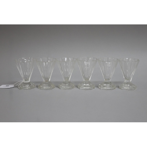 45 - Set of six Art Deco liqueur glasses of geometric form (6)