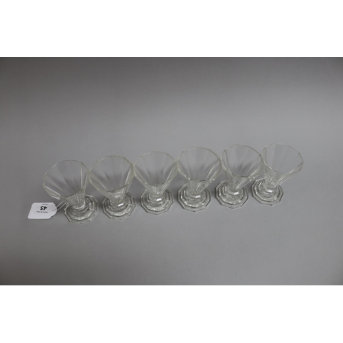 45 - Set of six Art Deco liqueur glasses of geometric form (6)