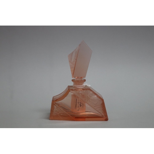 51 - Czechoslovakian apricot glass and frosted glass Art Deco scent bottle, approx 14cm H