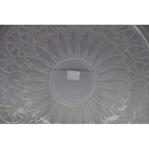 96 - French Art Deco Etling glass charger, approx 30.5cm Dia