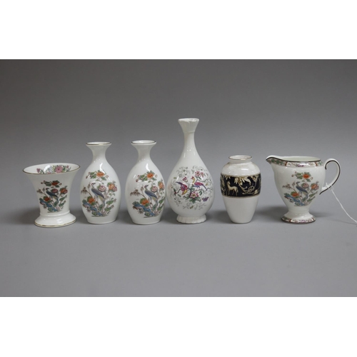 97 - Six porcelain pieces to include five Wedgwood and a Coalport (6)