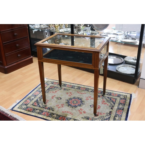 174 - Mid 20th century Antique style Bijouterie table, with yew wood veneer top with rosewood cross bandin... 