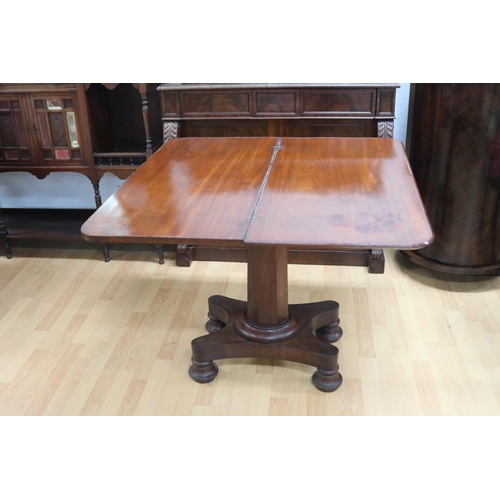 200 - Early Victorian Mahogany card table, approx 73cm H x 92cm W x 46cm D (folded/closed)