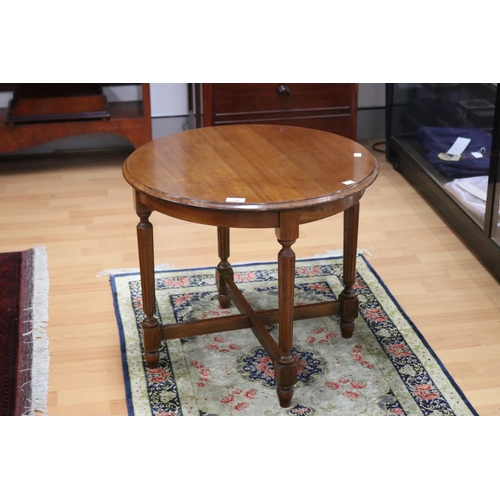 214 - Oak circular occasional table, approx 51cm H x 59cm Dia