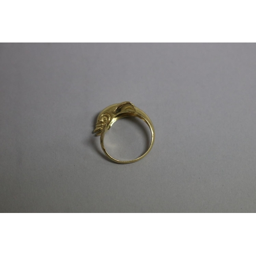 252 - 18ct gold dolphin ring, approx 5 grams