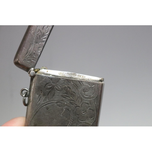 257 - Victorian silver vesta case and a Victorian silver case, approx 57 grams & 4cm x 8cm & smaller (2)