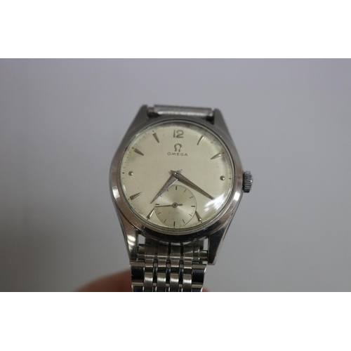 255 - Vintage Omega wristwatch in steel with second hand, later wrist band, untested / unknown working con... 