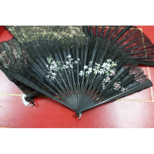 301 - Collection of antique 19th century fans with mainly panels to them (8)