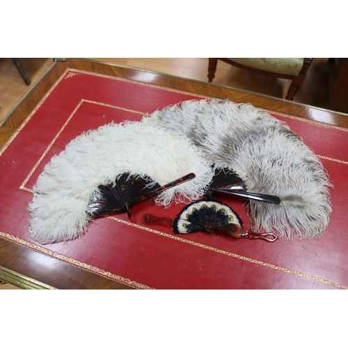 305 - Three fans including two with ostrich feathers & another with exotic bird feathers (3)