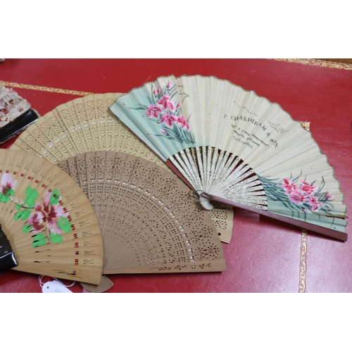 306 - French lace fan in original case, another tortoiseshell fan decorated with sequins & a collection of... 