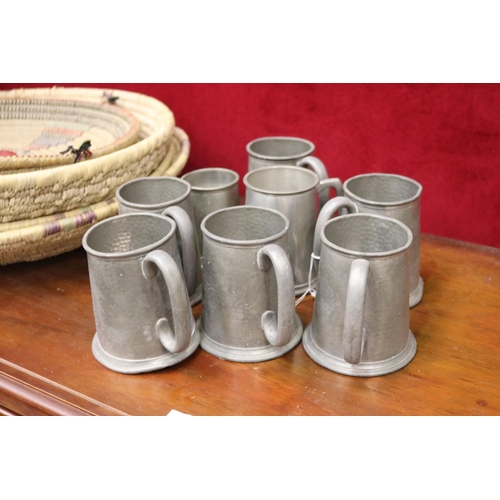 5064 - Good lot of pewter tankards, approx 12cm H and shorter (8)