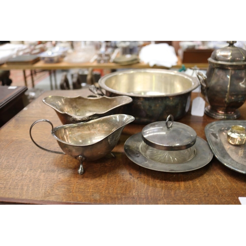 5108 - Very good assorted lot of French silver plate, to include various pieces, sauce boats etc, approx 24... 