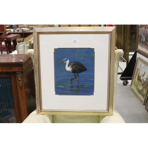 5132 - Michael Taylor, Bird, oil on board, signed lower right, approx 37cm x 31cm