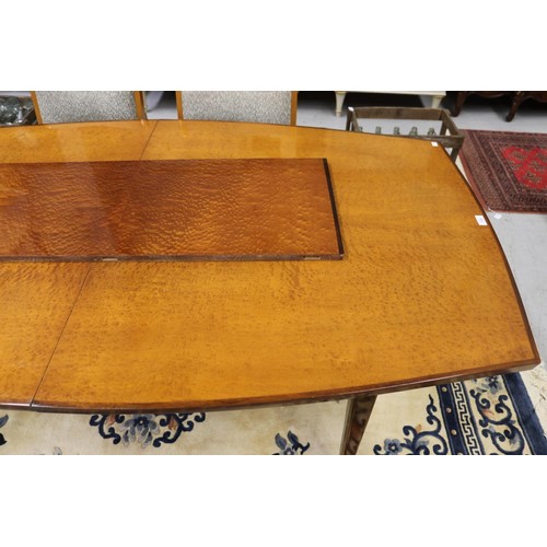 5138 - Mid century dining table, of shaped top, extra leaf, standing on tapering legs, approx 73cm H x 192c... 