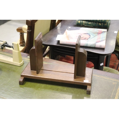5143 - Two book holders, approx 25cm H x 38cm W x 20cm D & smaller (2)