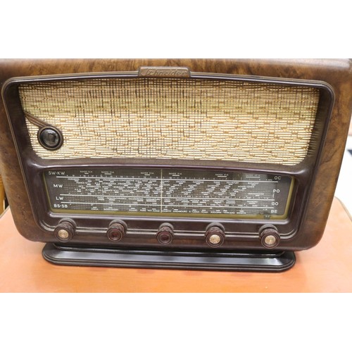 5176 - Vintage Schneider radio, approx 30cm H x 45cm W x 20cm D