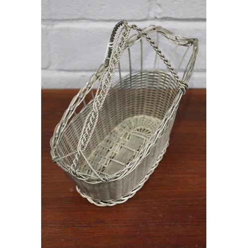 5002 - Wirework wine cradle in the style of Christofle, approx 35cm L x 11cm W x 12.5cm H