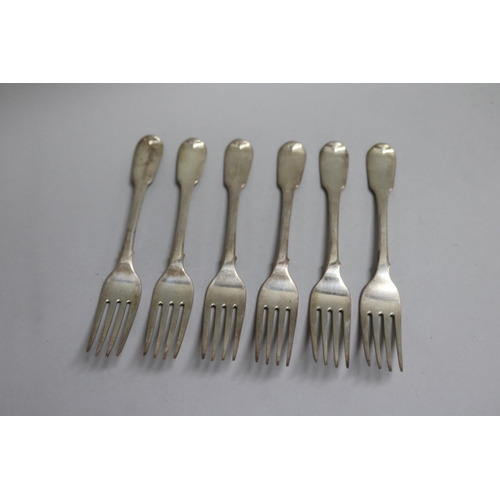 376 - Set of six George IV hallmarked sterling silver dinner forks, London 1821-22,  Solomon Royes, approx... 