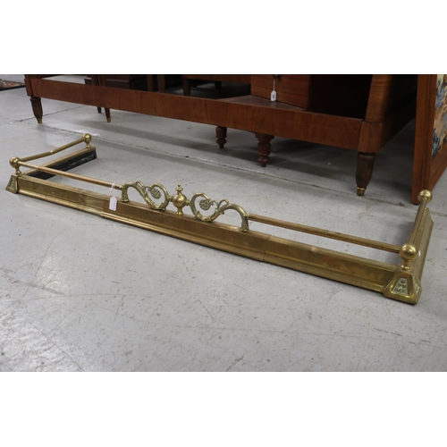 5239 - Antique brass fire fender, approx 14cm H x 144cm W x 43cm D