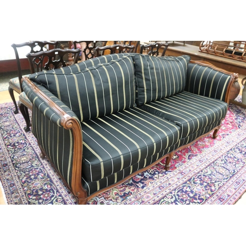 5289 - Modern French Louis XV style double ended day bed, very nicely upholstered, approx 192cm W