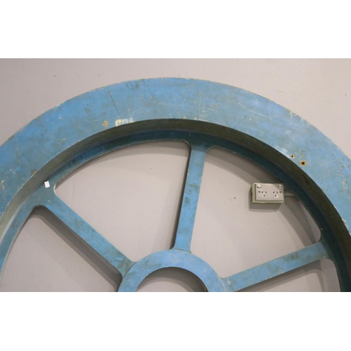 92 - Large circular wooden industrial mould, possibly for a locomotive wheel, approx 173cm Dia x 13.5cm W