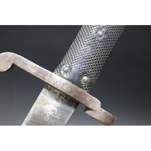 134 - British Sword Bayonet, Martini-Henry, Pattern 1887 Mk.4* (Kiesling 374). A very good example in very... 