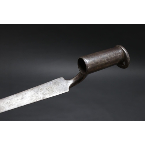 140 - British Pattern 1839 socket bayonet (Kiesling 250). An excellent example in very good condition.