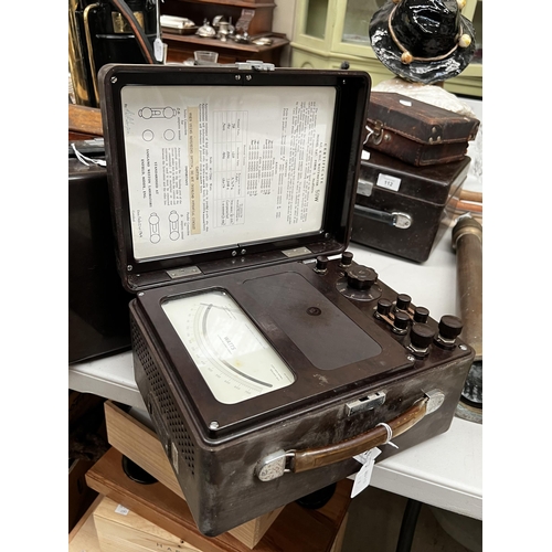 71 - Vintage AC DC wattameter in brown bakelite case, approx 17cm H x 30cm W x 23cm D