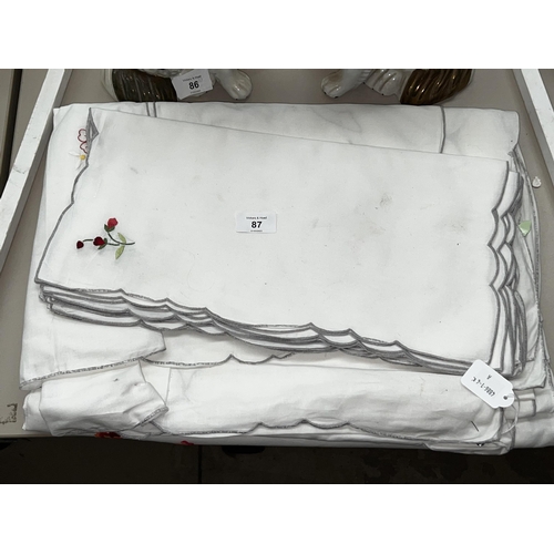 102 - Embroided table cloth and napkins  (sorry no measurements supplied)