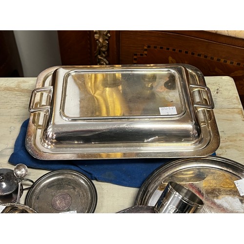 115 - Selection of silver plated wares, to include lidded entrée dish, trays, wine funnel, butter dish etc... 