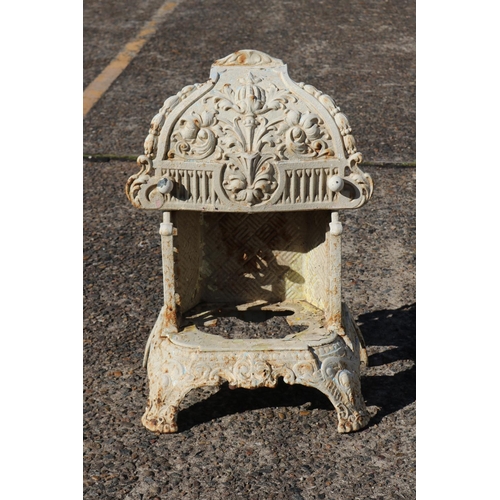 841 - Cast iron white fire place/guard, approx 61cm H x 30cm W