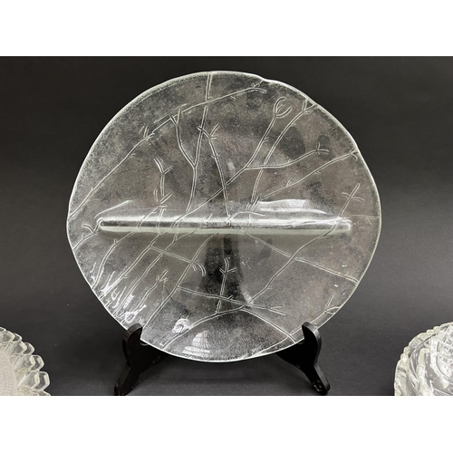 196 - Crystal and glass trays, approx 37cm Dia and smaller