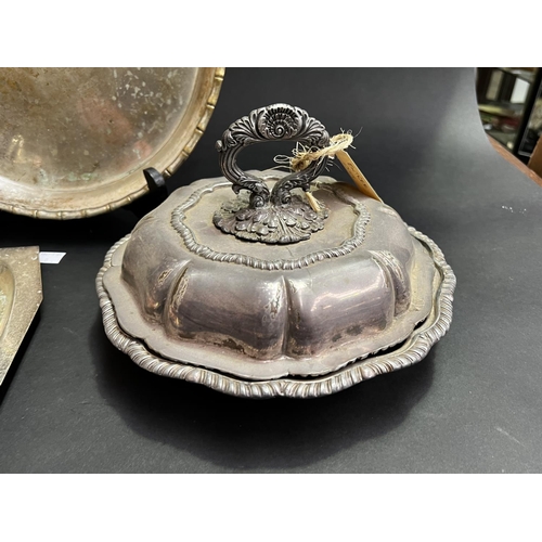 205 - Assortment of silver plate to include comports trays etc, approx 31cm Dia and smaller