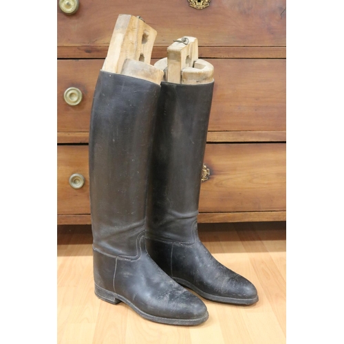 554 - Pair of antique French leather riding boots with wooden blocks, approx 58cm H and shorter (2)