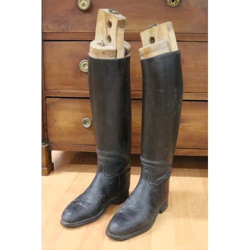 554 - Pair of antique French leather riding boots with wooden blocks, approx 58cm H and shorter (2)