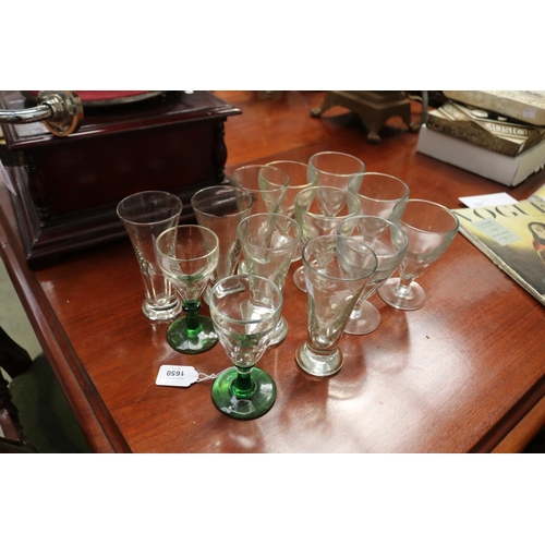 572 - Good selection of old French bar glasses (13)