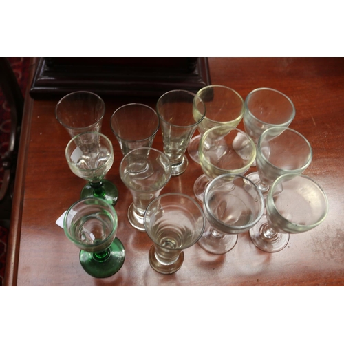 572 - Good selection of old French bar glasses (13)