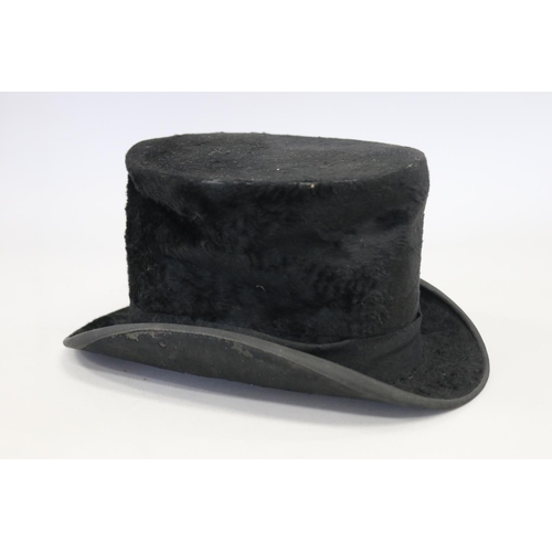 207 - Antique French Sools of London, Paris & New York top hat