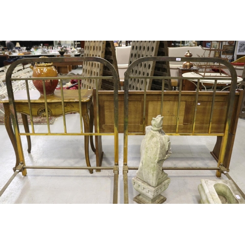 243 - Pair of French brass beds, each approx 118.5cm H x 100.5cm W x 200.5cm L (2)