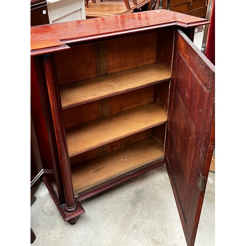 676 - Antique mahogany single door pedestal cabinet, with turned columns to the sides. approx 94cm H x 83c... 