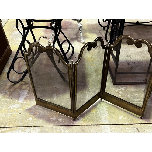 711 - Pair of antique French brass folding fire spark screens, with carry handles, each approx 565cm H (2)