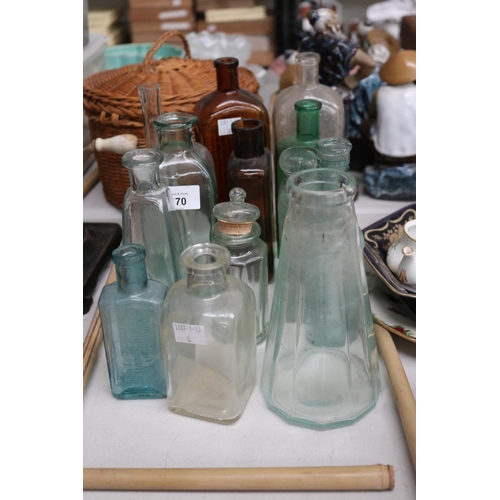 170 - Assortment of antique and vintage glass bottles, approx 21cm H and shorter