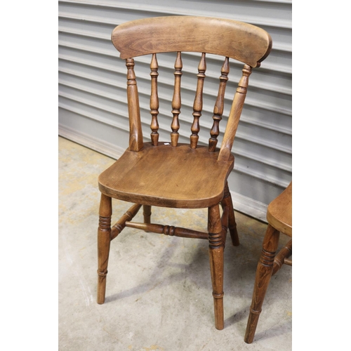 538 - Pair of English beech cottage chairs (2)